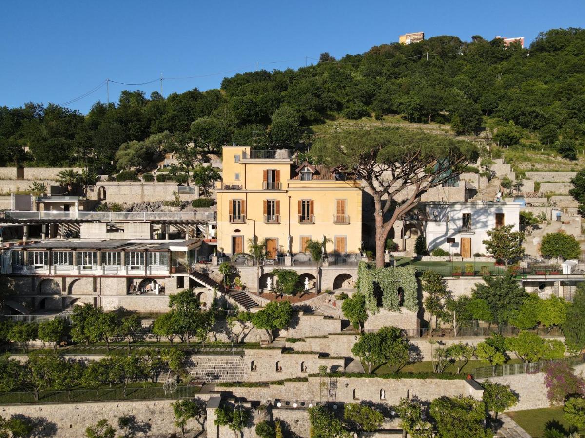 Villa Di Natale Pagani Exterior foto